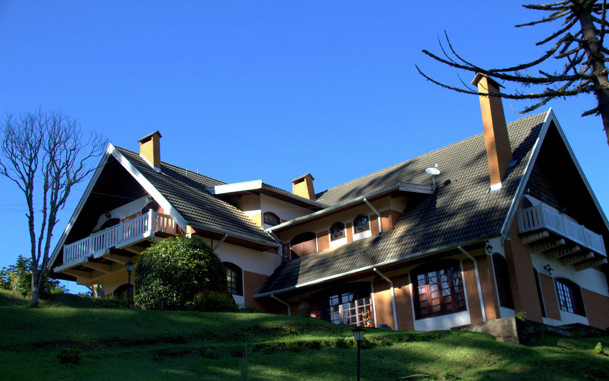 Pousada Marco Polo Campos do Jordão Exterior photo